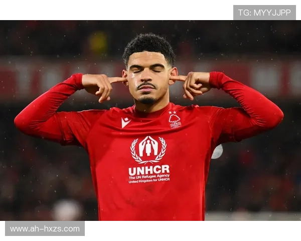 吉布斯怀特成森林队史第三帽子手